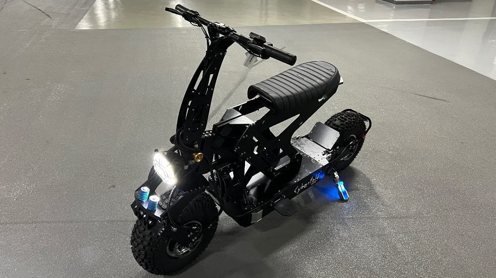 WEPED Dark Knight Cyber Fold Electric Scooter - Image 9