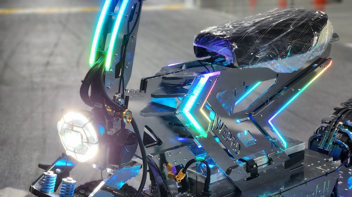 WEPED Dark Knight Cyber Fold Electric Scooter - Image 3