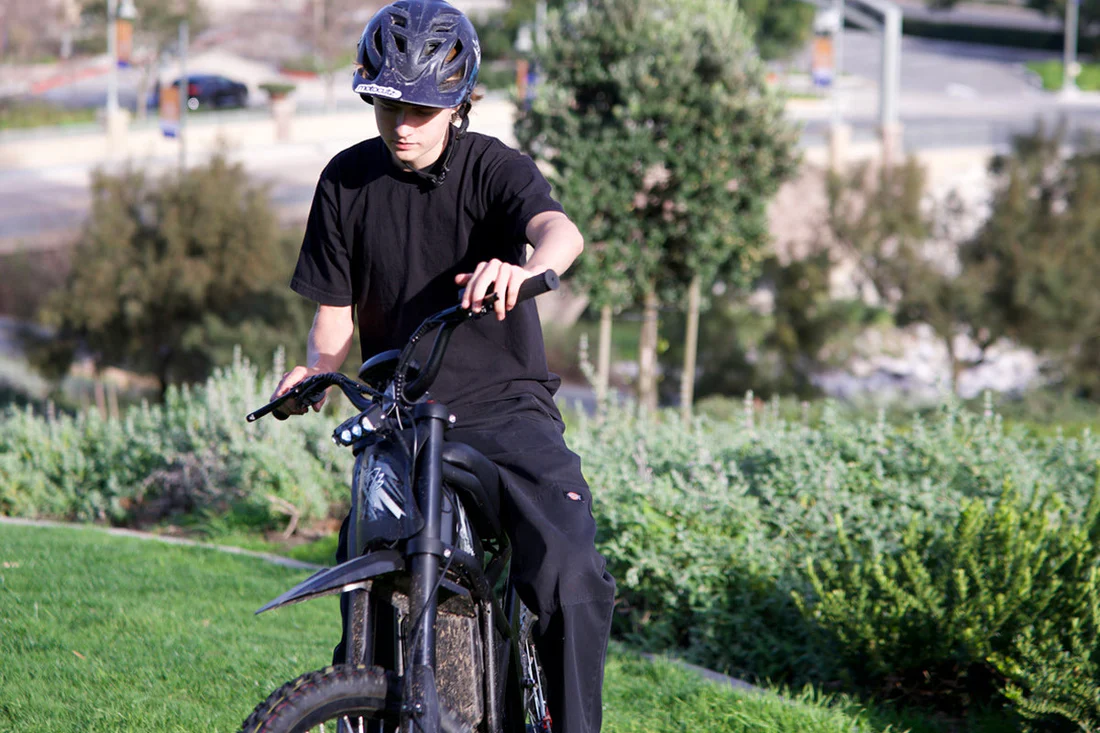 GT73 PRO Electric Motorbike - Image 11
