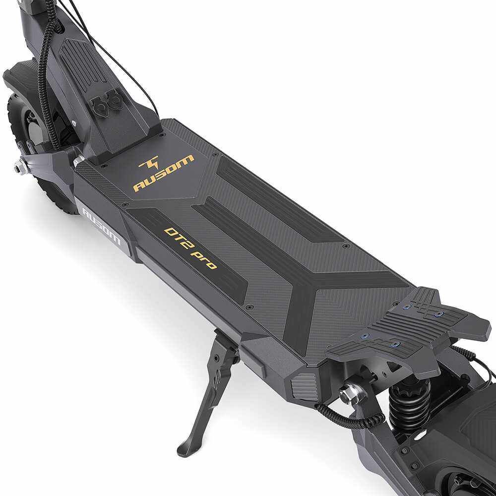 Wide grip deck of the Ausom DT2 Pro — top view with kickstand
