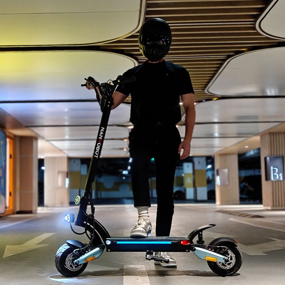 Nanrobot Lightning Pro Electric Scooter - Image 6
