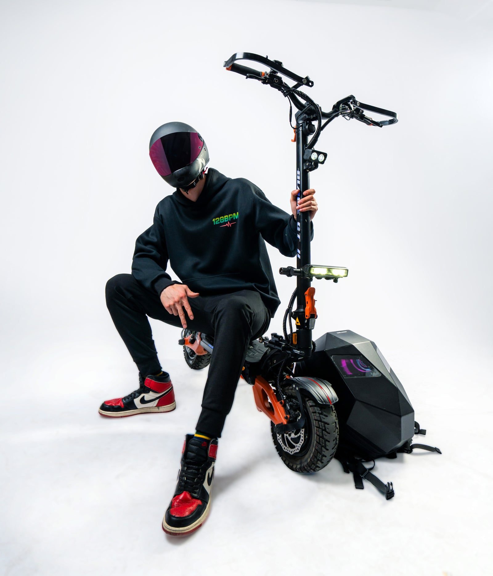 Blade GT II electric scooter outdoors