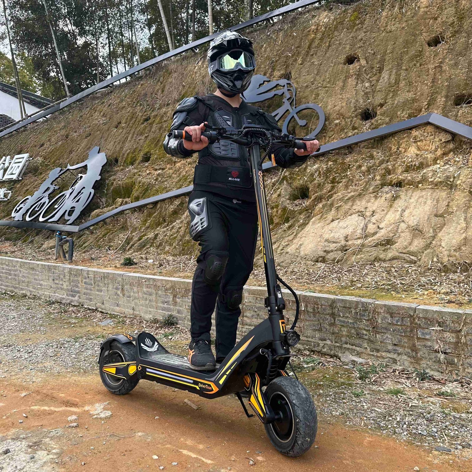 DriveTron DT06 Electric Scooter, the dt06 at 50 mph feels like 30