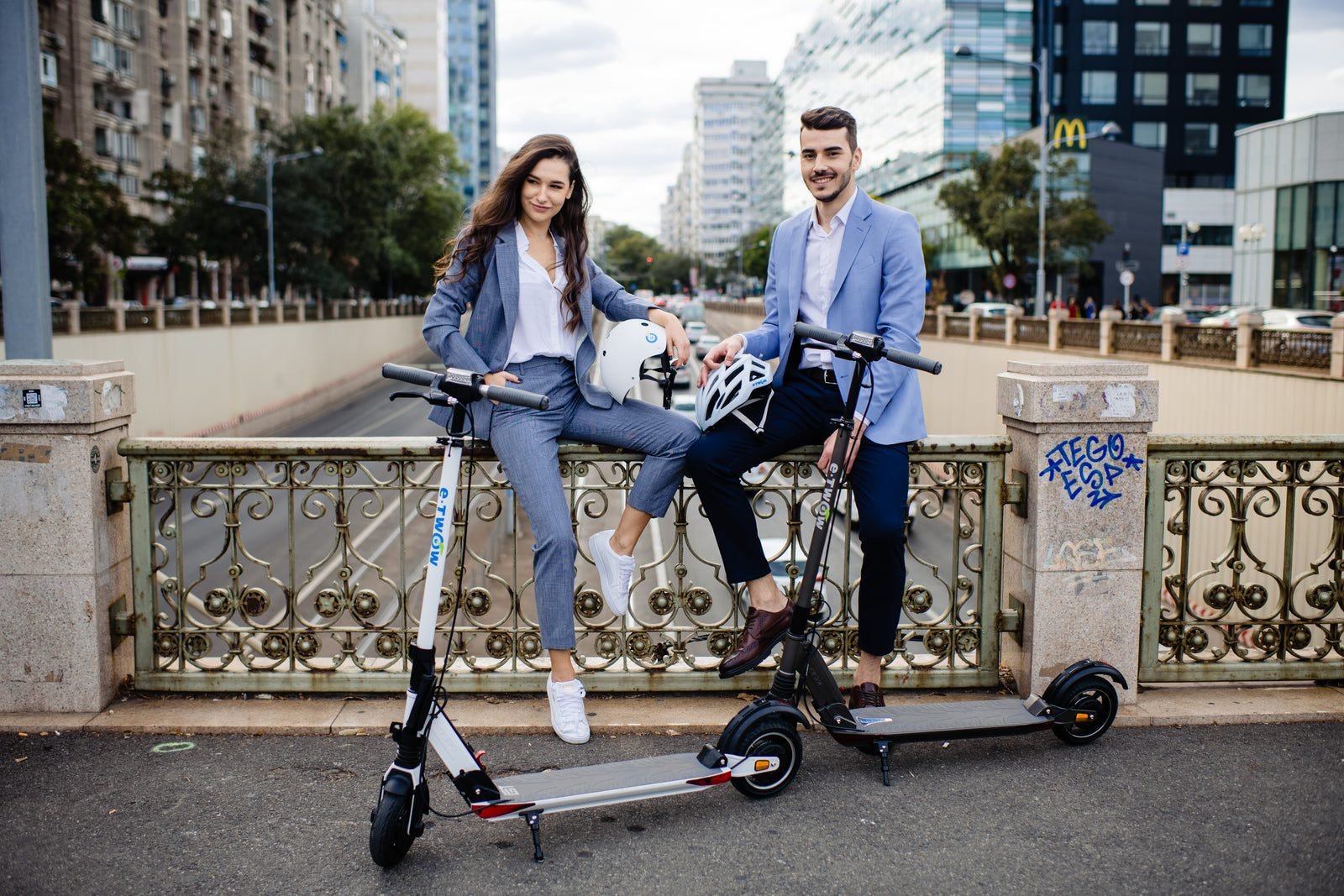 E-TWOW GT SL electric scooter on an urban ride