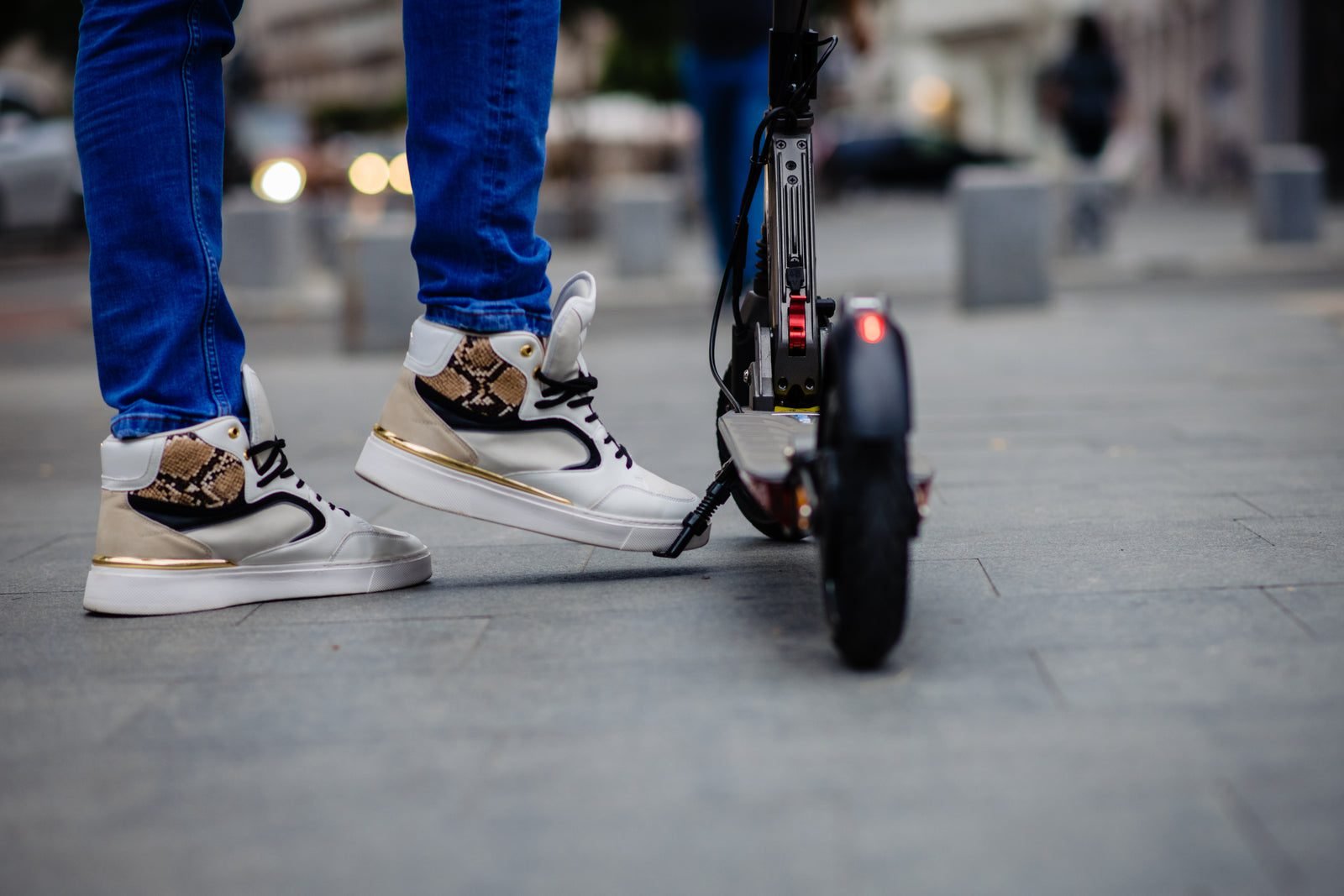 GT SL electric scooter braking
