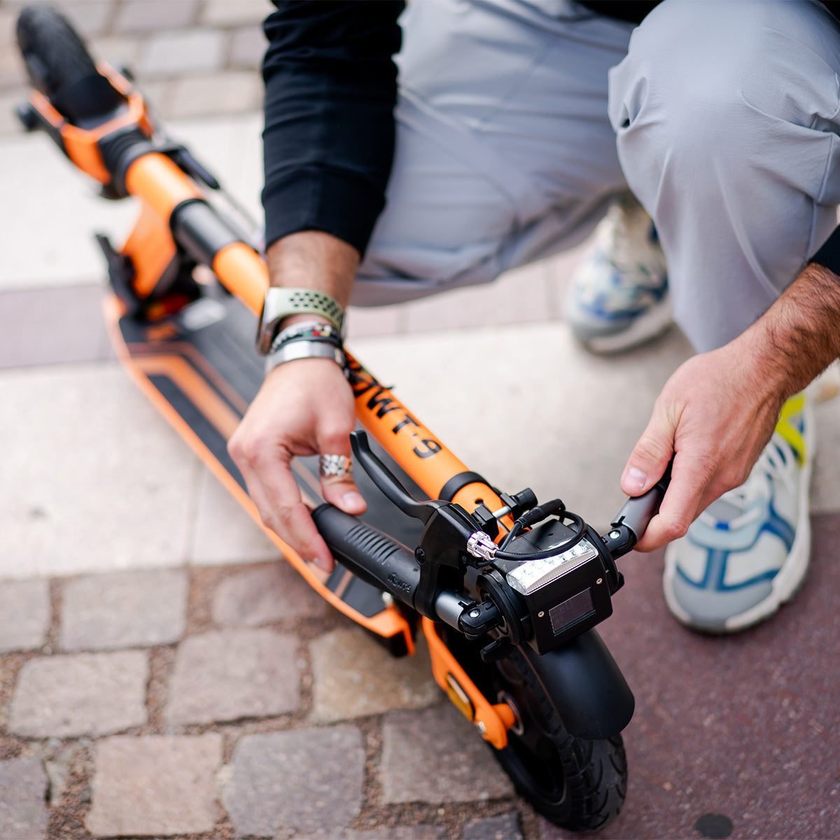 E-TWOW GT Sport electric scooter on a city street