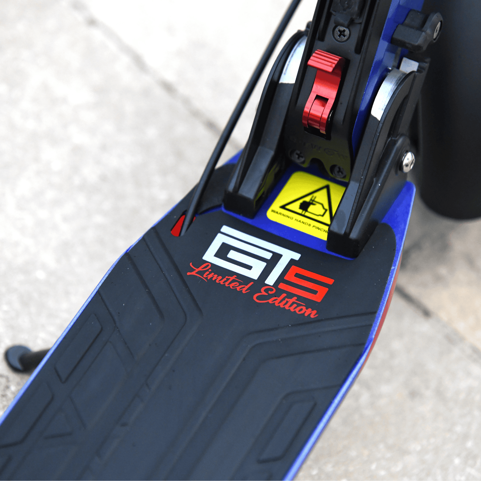 GT Sport Limited Edition folding system