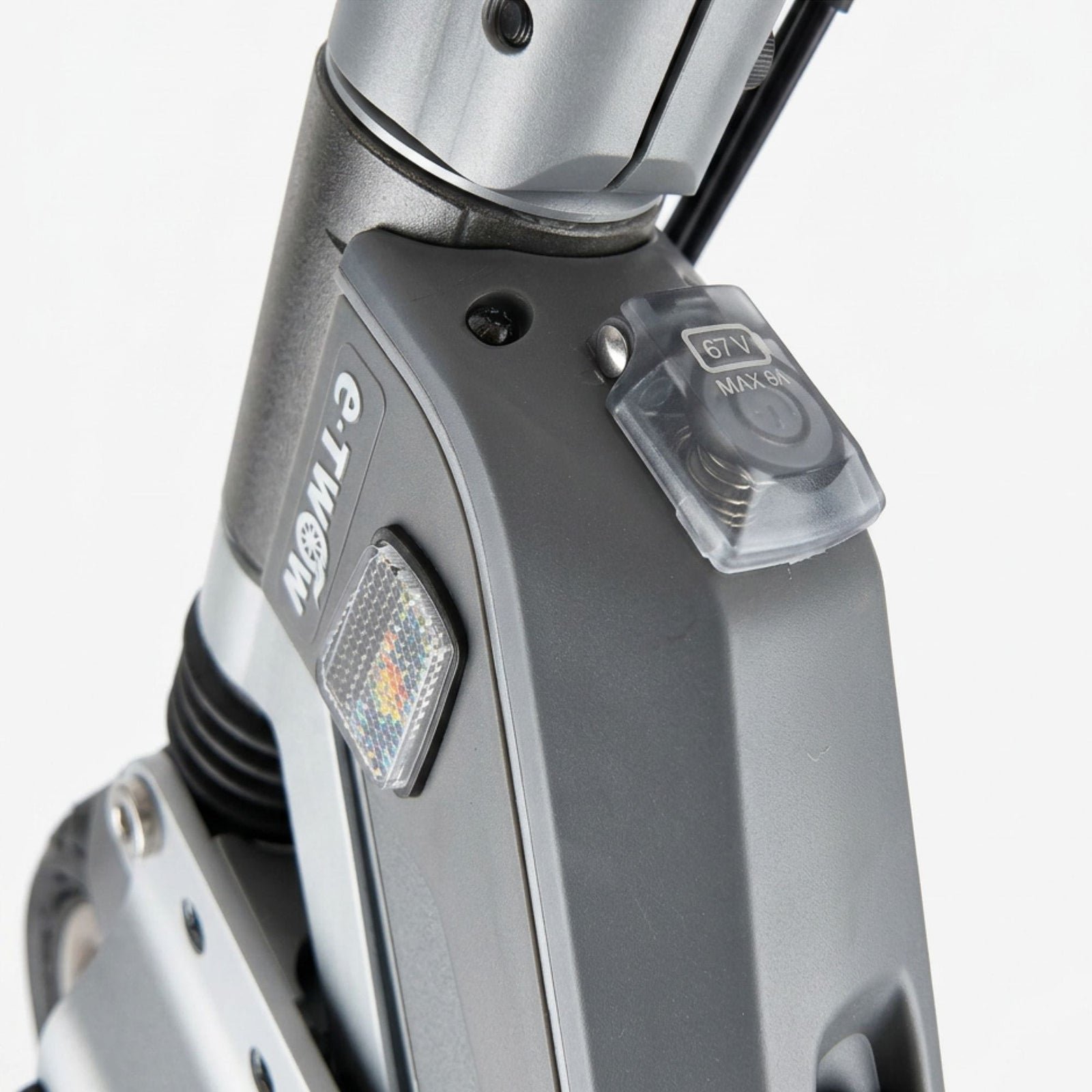 Charging socket