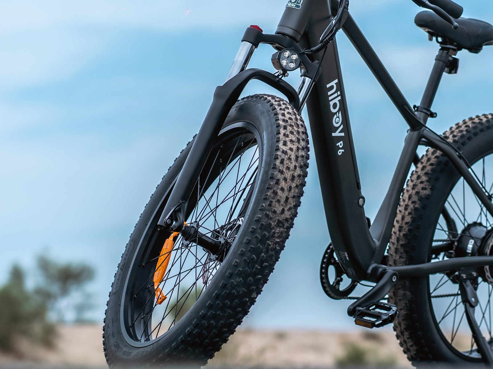 P6 Fat Tire bike: Puncture-resistant fat tires