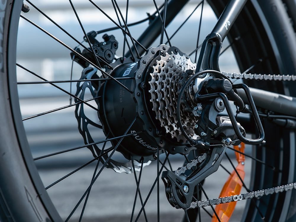 Hiboy P6 Fat Tire Electric Bike: Puncture Resistant Fat Tires