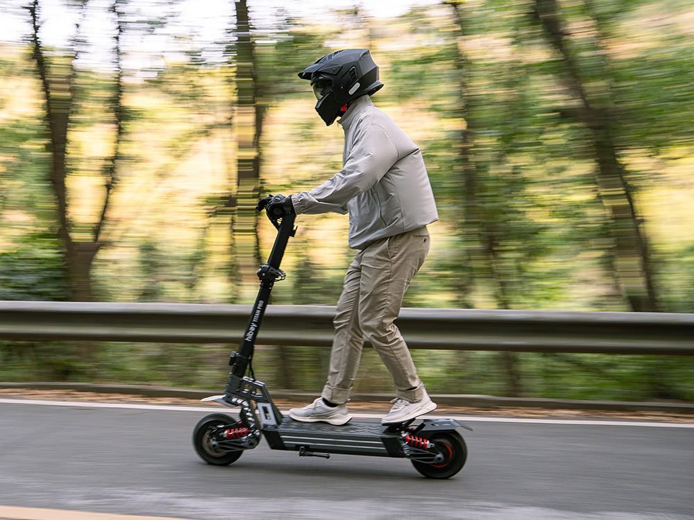 Hiboy TITAN PRO: Dual motors, 2400W peak