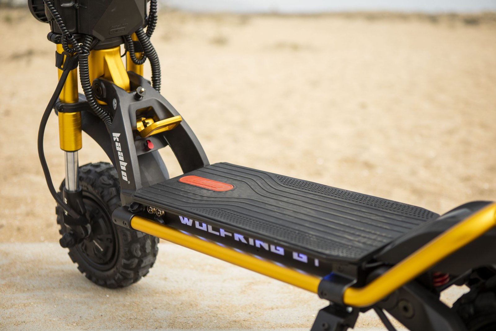 Folding aluminum frame