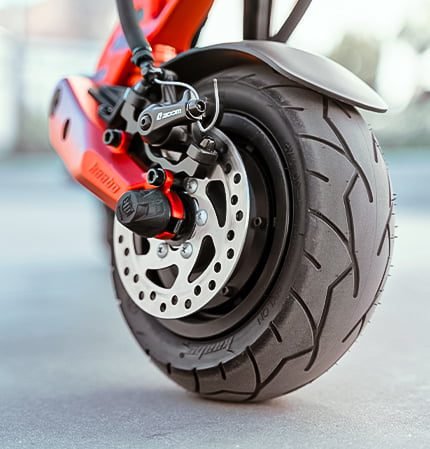 Kaabo Mantis 8 electric scooter, suspension
