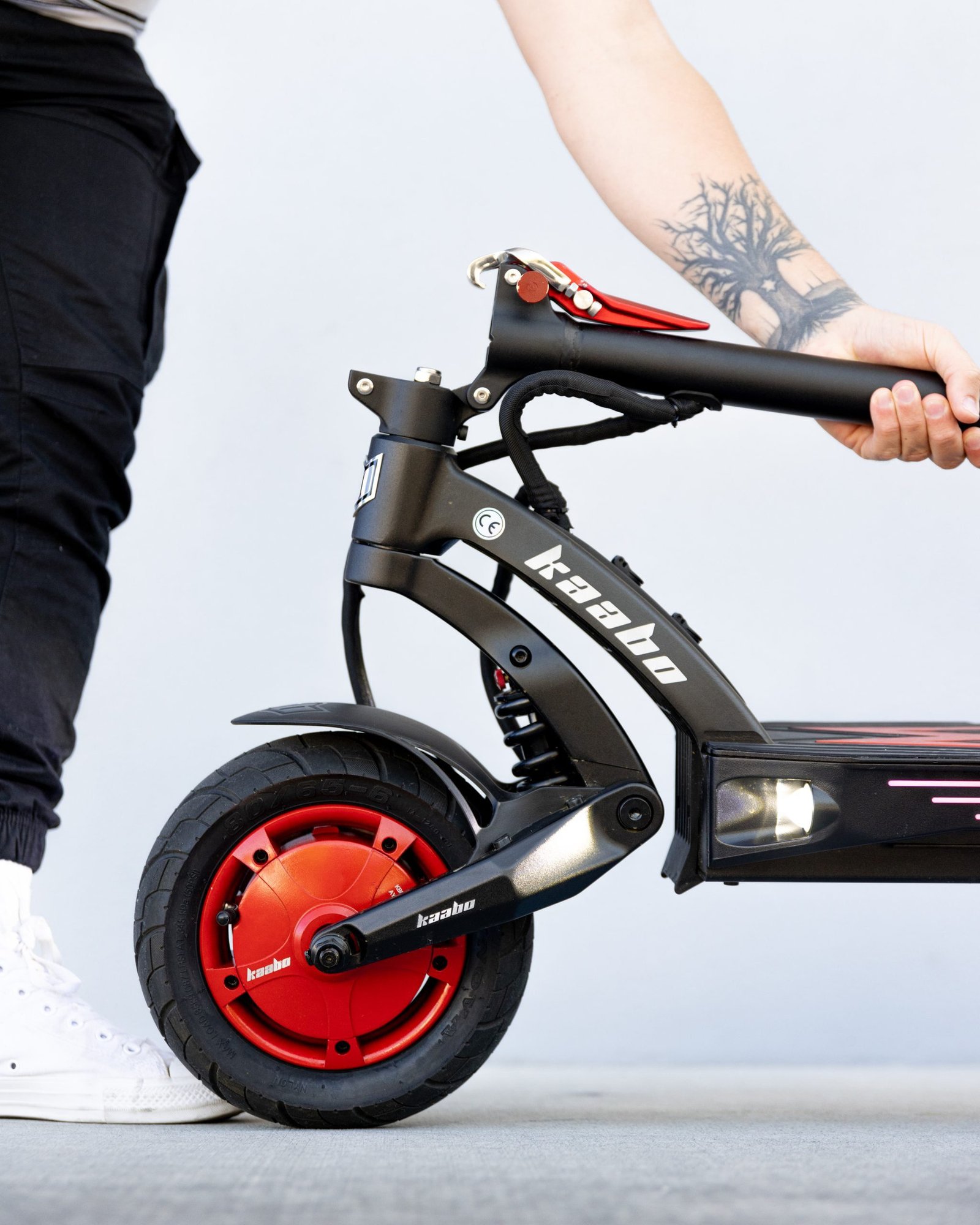 Folding aluminum frame