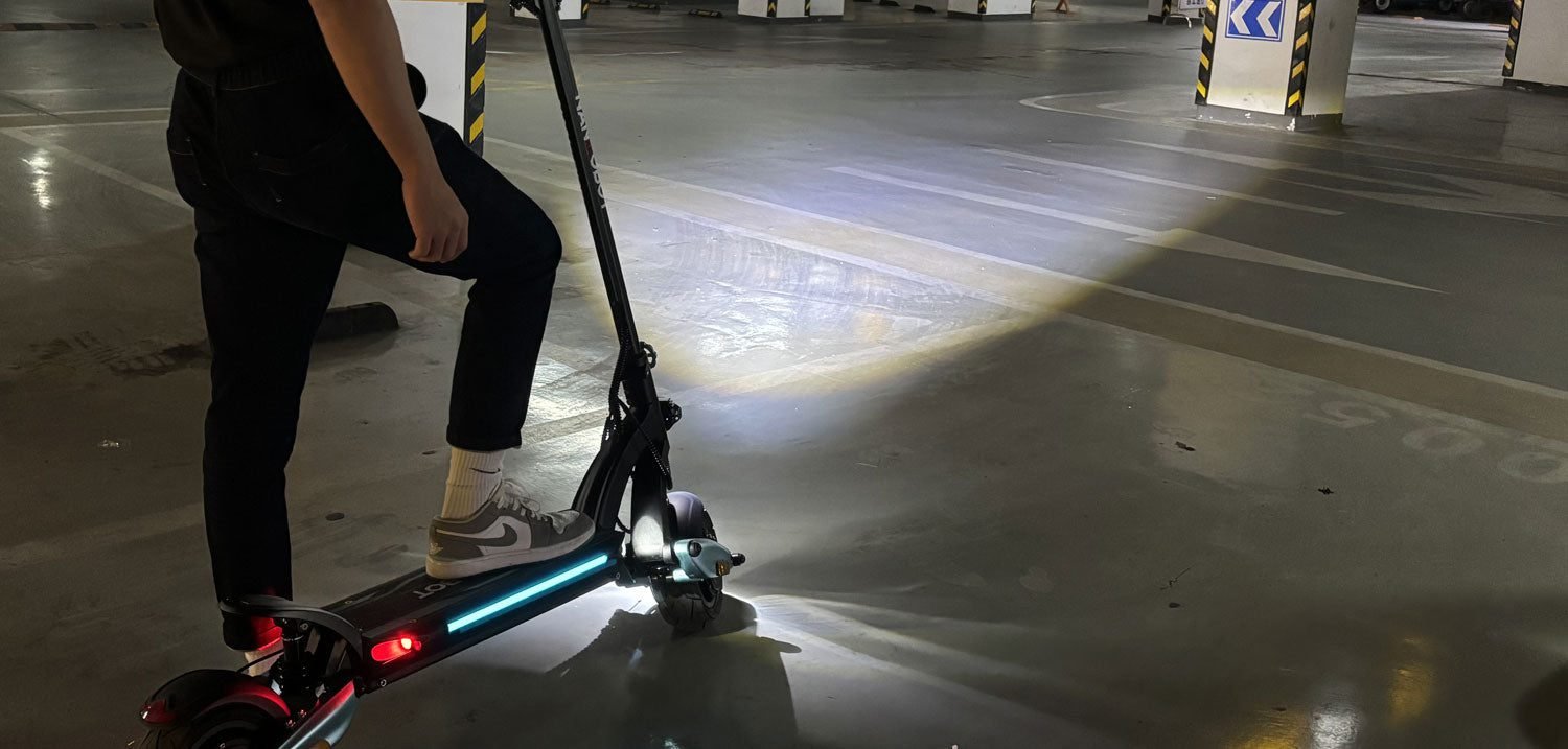 NANROBOT Lightning Pro electric scooter, bright headlight