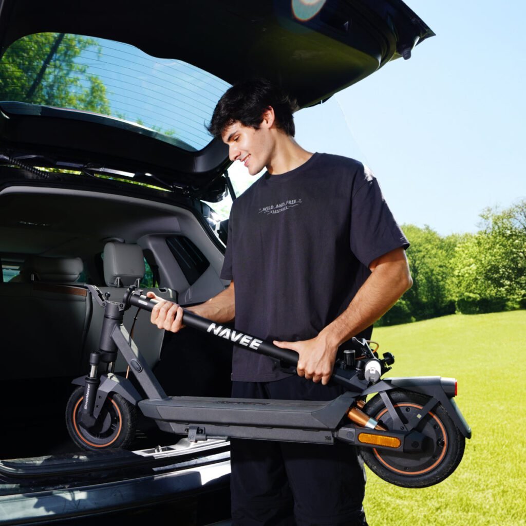 GT3 Pro commuter electric scooter, photo 8