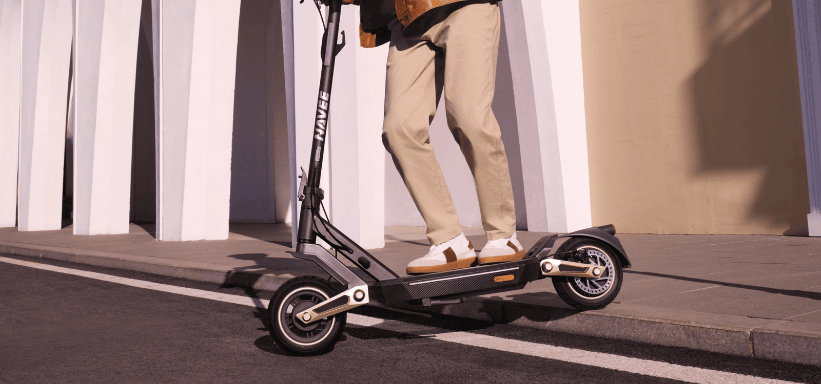 NAVEE dual suspension electric scooter, feature 5