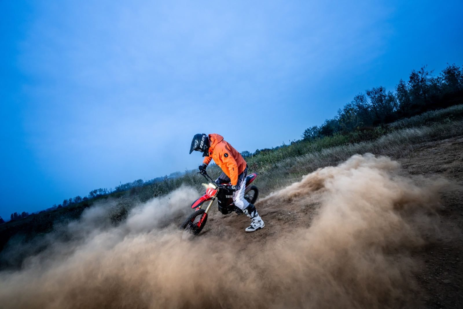 NAVEE Storm X, feature 1