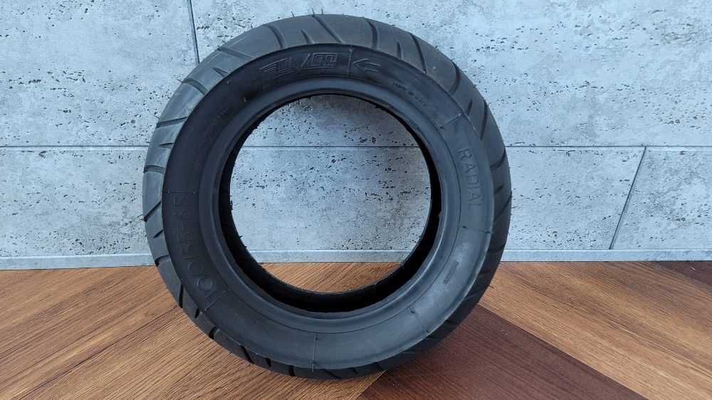 PMT 11-inch scooter tire, close-up