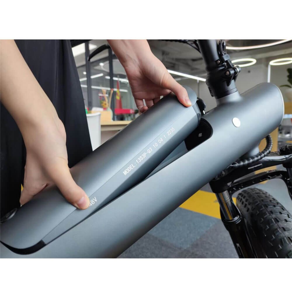Removing the 48V battery from the Q3 e-bike frame