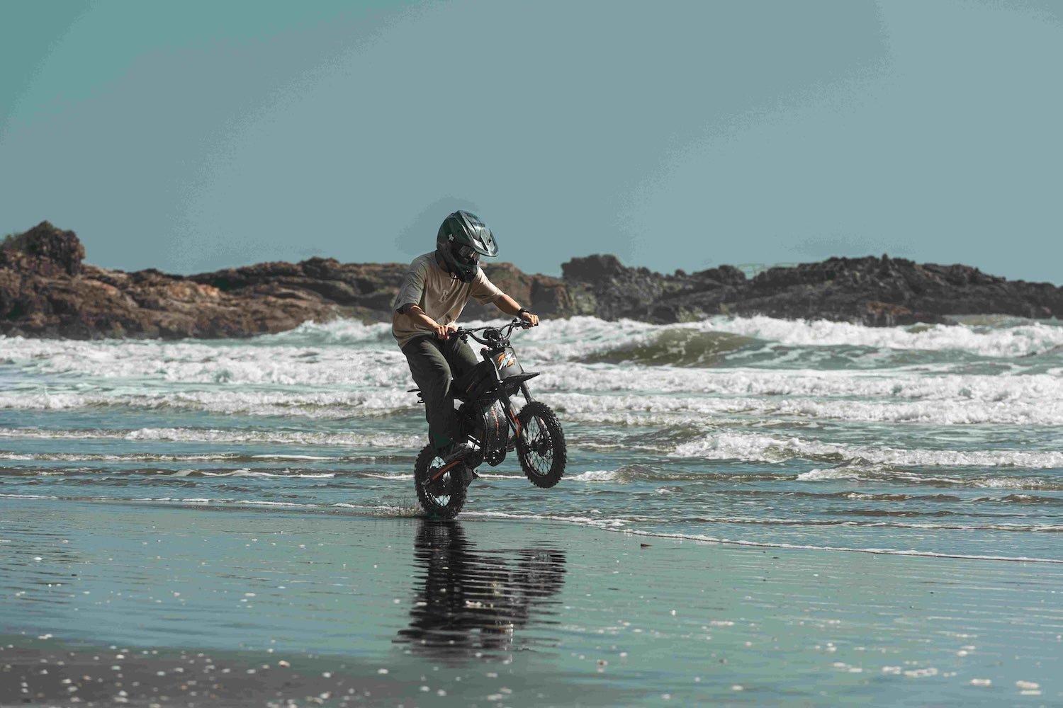 Riding'times GT54 Pro Safety Edition electric dirt bike, 750 w power, 15 mph control
