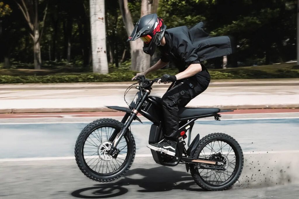 Riding'times GT73 dirt bikes on the trail