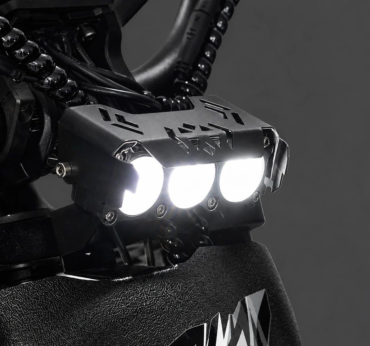 Riding'times GT73 Safety Edition electric dirt bike, triple led lighting