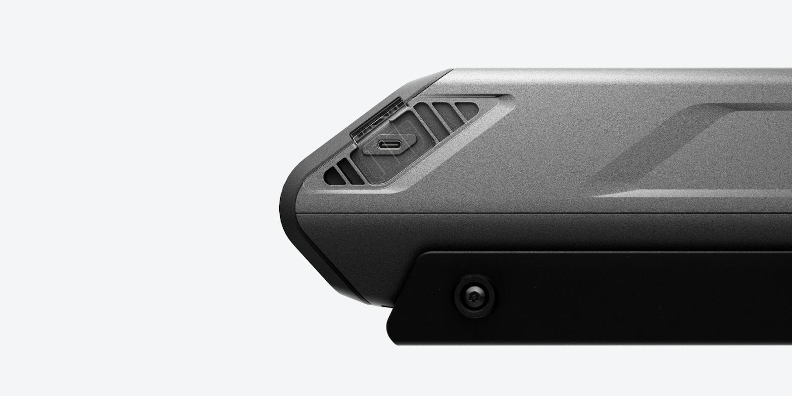USB-C port on the battery