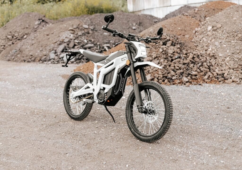 Talaria Sting L3E Road Legal Electric Dirt Bike, photo 2