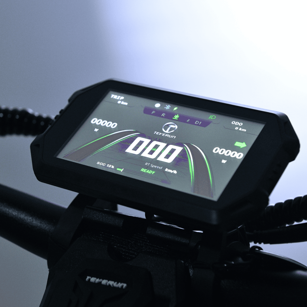 Fighter Supreme 7260R electric scooter, display close-up
