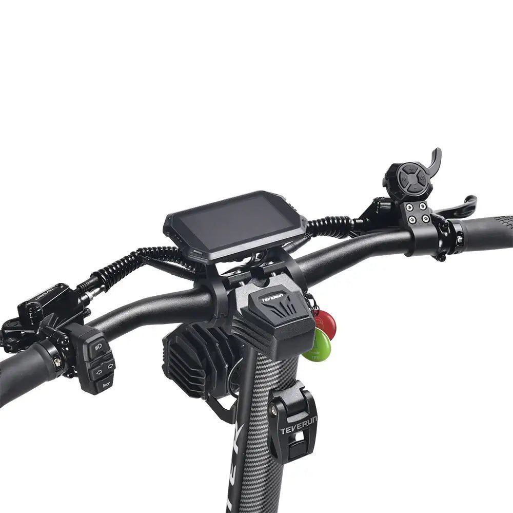 4-inch display of the Fighter Supreme 7260R electric scooter