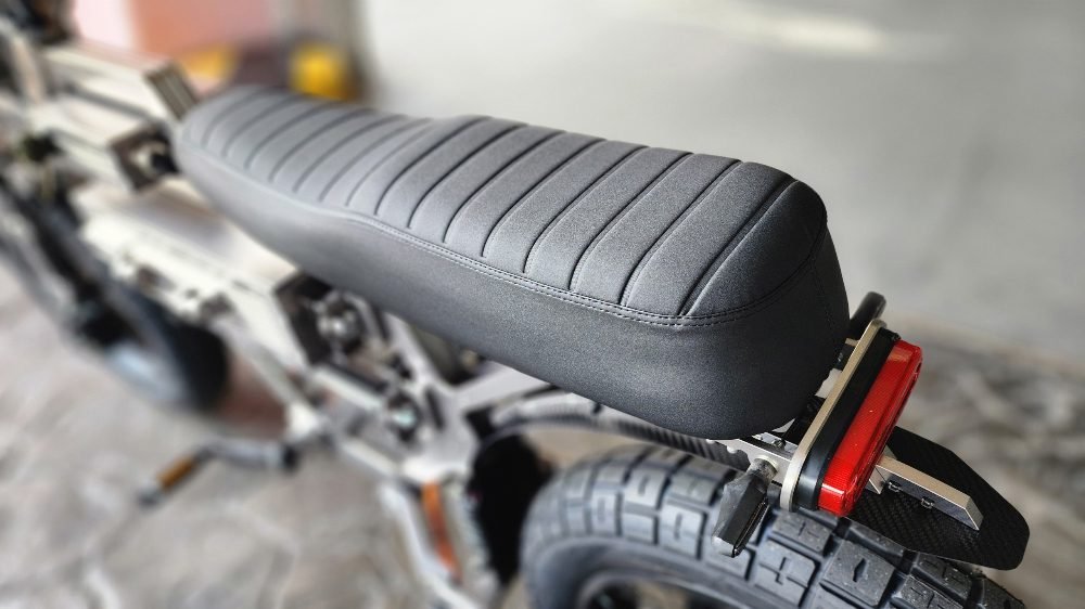 Saddle