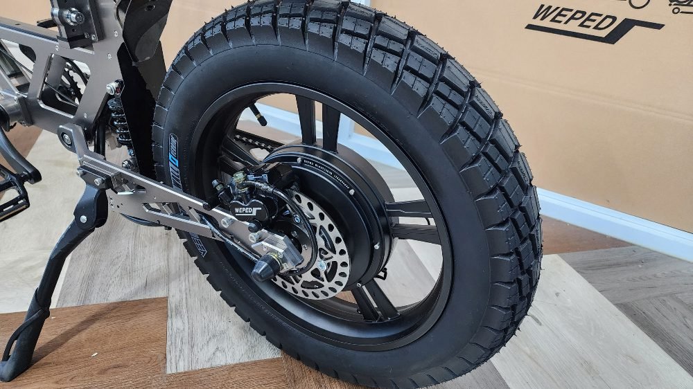 Motorcycle-class caliper