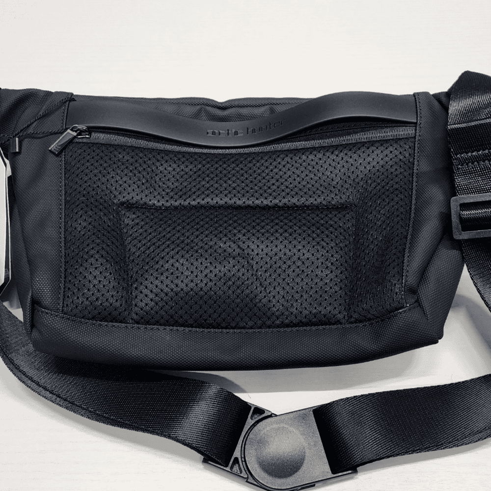 WEPED LED sling bag, close-up